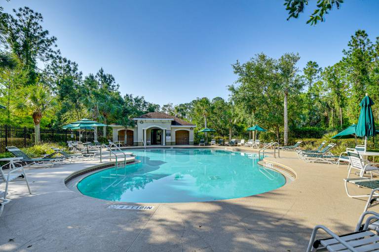 10 Mi to Ocean Home w Lanai in Ormond Beach