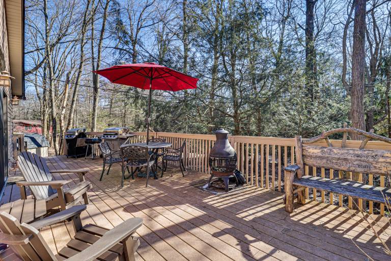 3 Mi to Big Boulder Mtn! Poconos Home w/ Game Room — photo 3
