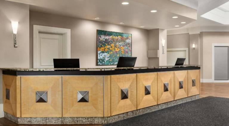 Royal Hotel Calgary, Trademark Collection by Wyndham — photo 5