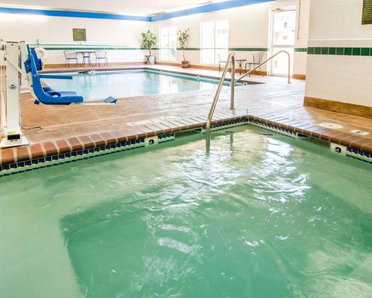 Comfort Inn Medford North — photo 4