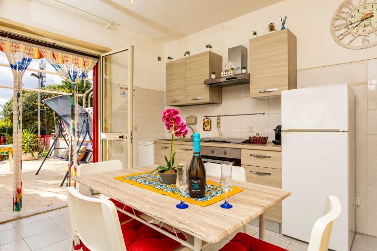 Villa 'Marecalmo Holiday House' with Private Terrace, Wi-Fi and Air Conditioning — photo 5