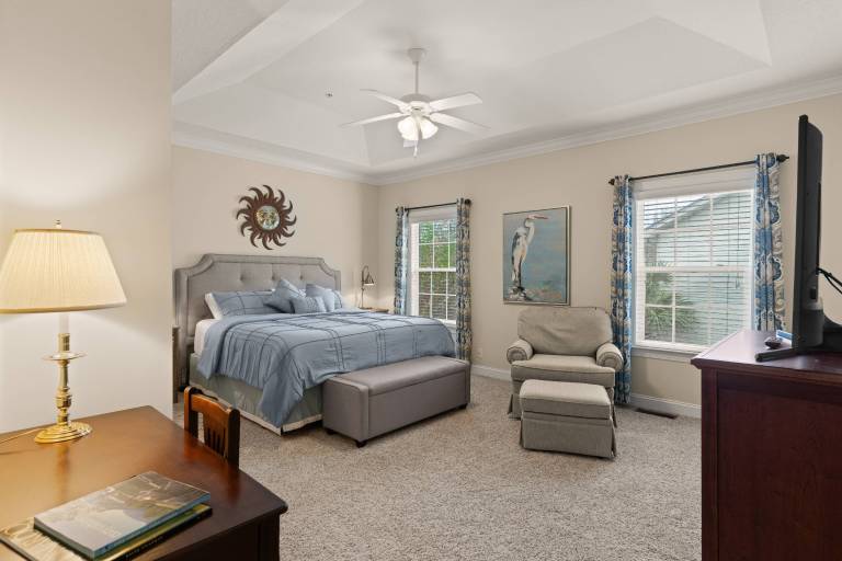 Child-friendly vacation home with pool & barbeque | City view | Dogs allowed — photo 5