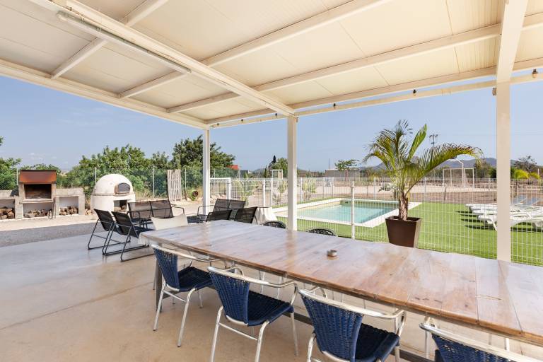 Vacation home with yard, patio & fast internet | Garden view — photo 3