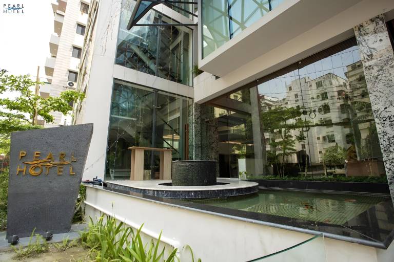 Pearl Hotel
