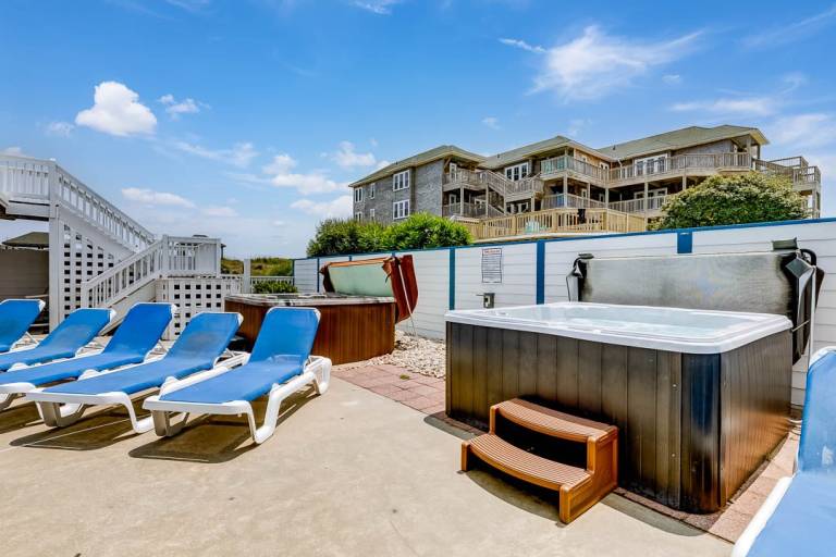 Boardwalk Oceanfront Private Pool, Hot Tub, Dog Friendly Kill Devil Hills — photo 4