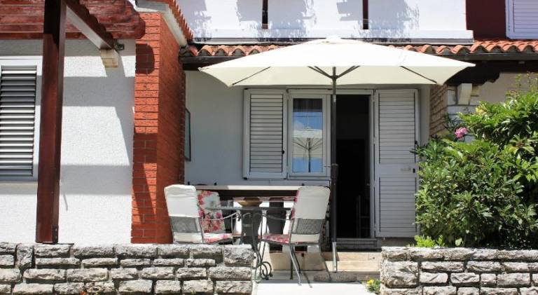 Nice holiday apartment with BBQ, garden & patio | Close to the beach | Pet-friendly — photo 4