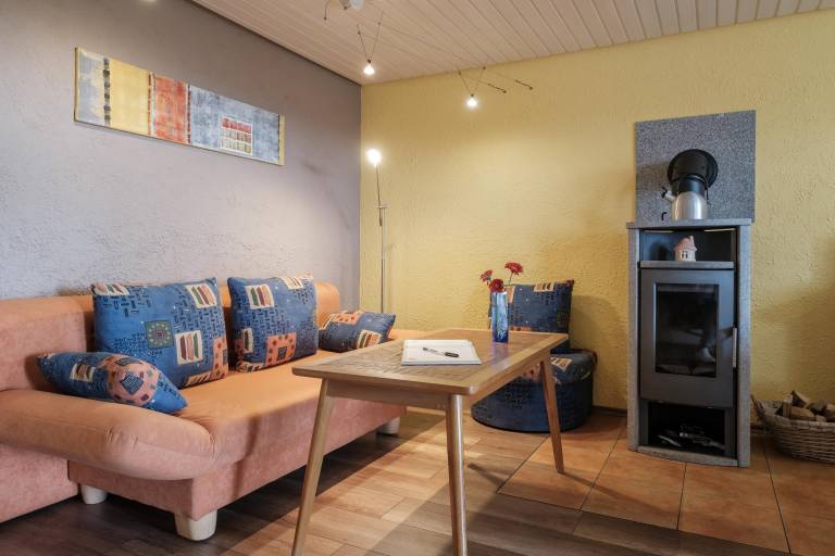 Rental apartment with terrace, barbeque & yard | Garden view — photo 4