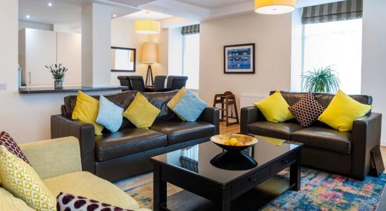 Inverness City Suites — photo 3