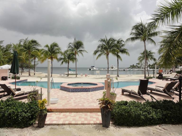 Condo Rum Point