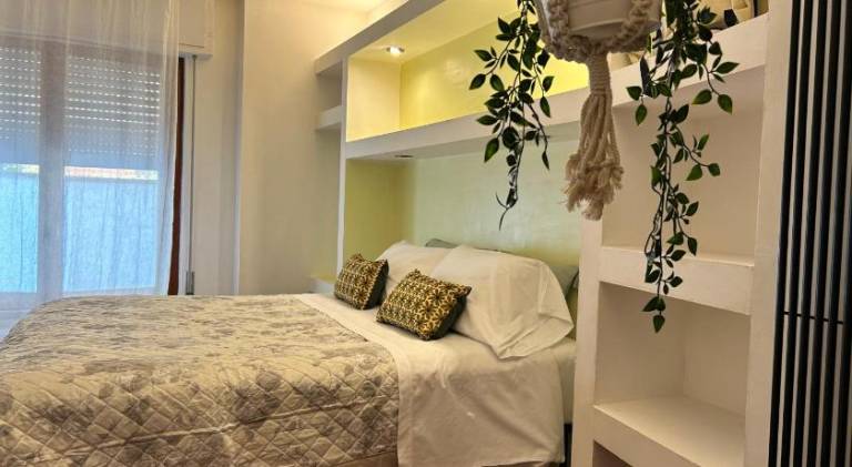 Holiday apartment with patio in Teramo