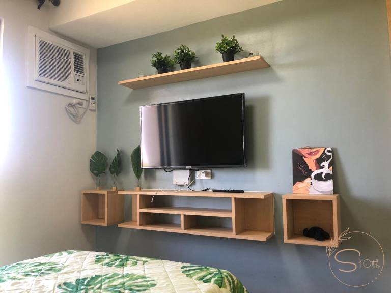 Rental apartment with yard & pool | Perfect for remote work | Pets allowed in Tagaytay