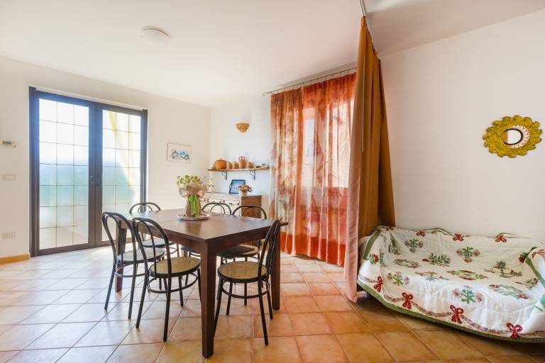 Beautiful rental apartment with garden, BBQ & terrace | Beach view | Suitable for remote work | Dogs allowed — photo 3