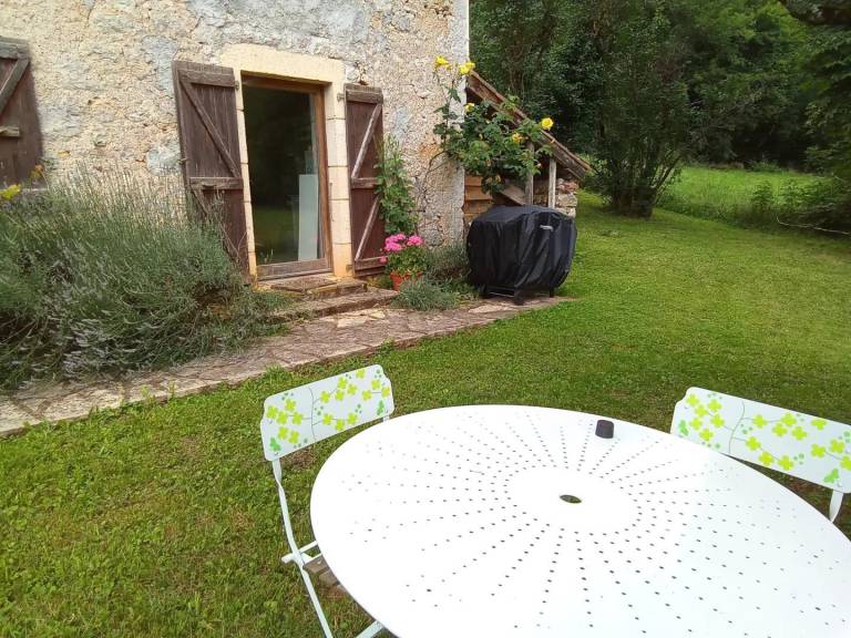 Beautiful gite with patio, garden & barbecue | Dogs allowed — photo 3