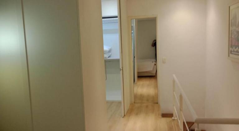 Apartment with pool — photo 4