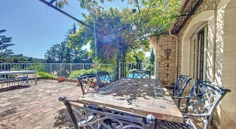 Vacation home with pool — photo 5