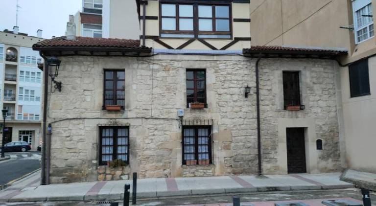 Vacation home with 3 rooms for 8 persons in Burgos