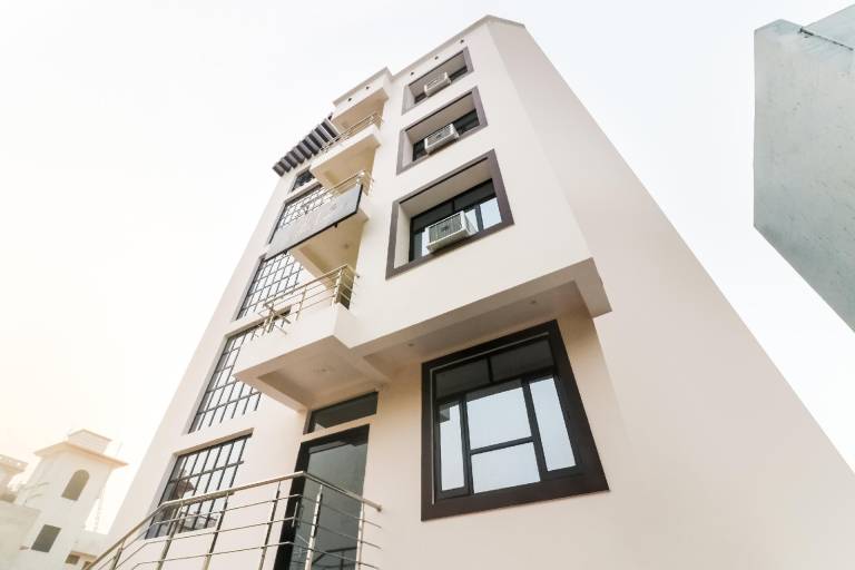 Collection O by OYO Pragyapuri residents