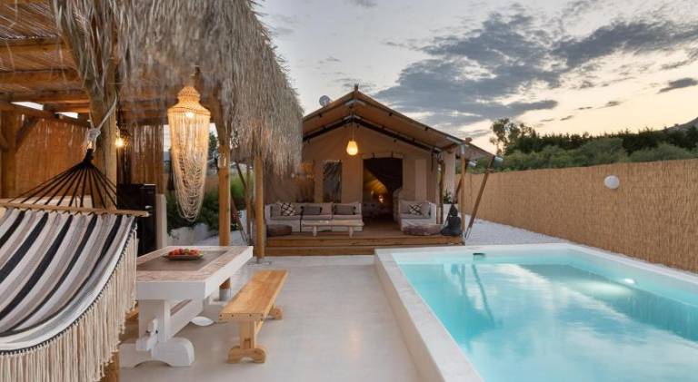 Lovely tent with pool | Pets are welcome — photo 3