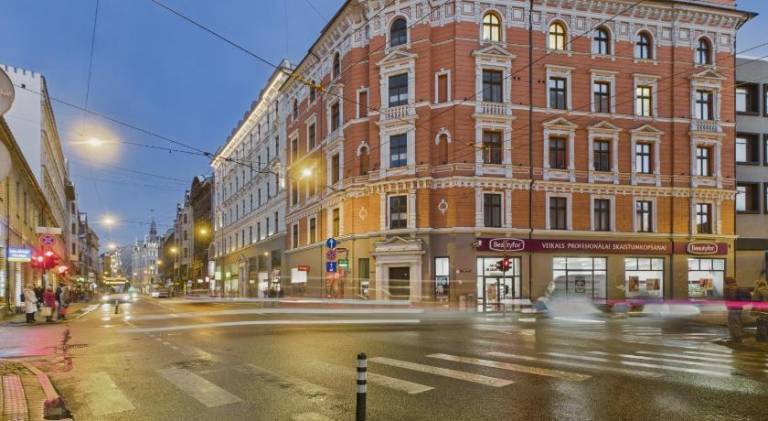 Apartment | Next to Nativity Cathedral — photo 2