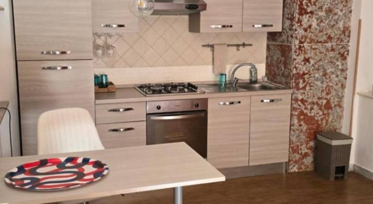 Apartment with 2 rooms for 6 persons — photo 3