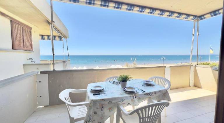 Holiday apartment with 2 rooms for 5 persons in Castiglione della Pescaia