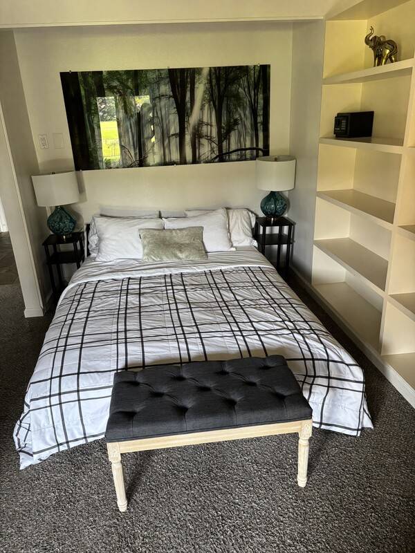 Private room  Laguna Niguel