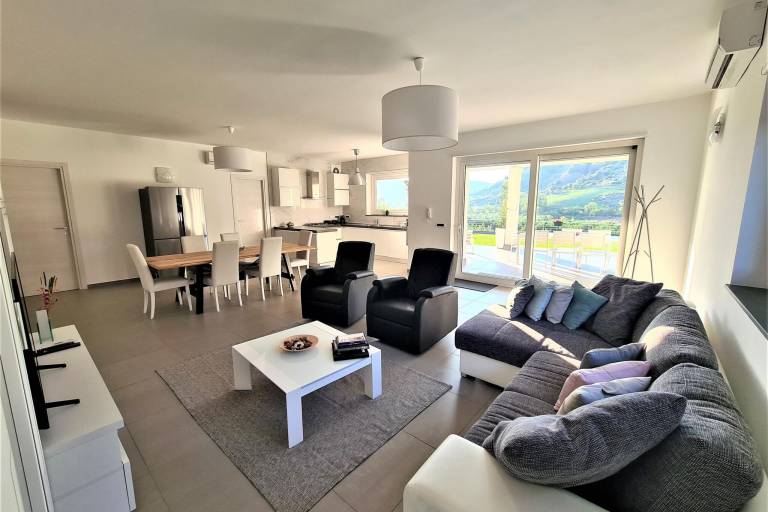 Fully equipped charming vacation home with grill, terrace & yard | Nature view | Pets are welcome — photo 2