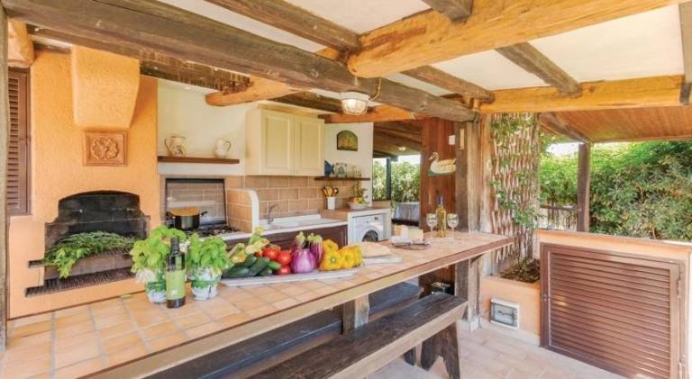 Villa with 2 rooms for 5 persons — photo 3