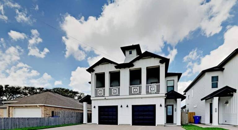 Vacation home with yard & patio | Suitable for remote work in Corpus Christi, TX