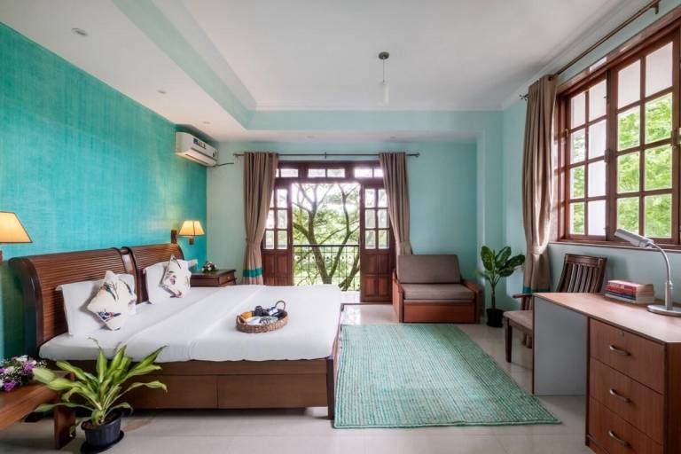 LuxeHorizon 8BHK Luxury Villa — photo 2