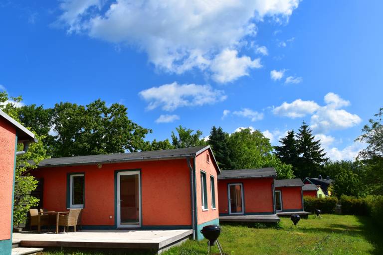 Vacation home with garden, pool & terrace | Pets allowed — photo 3