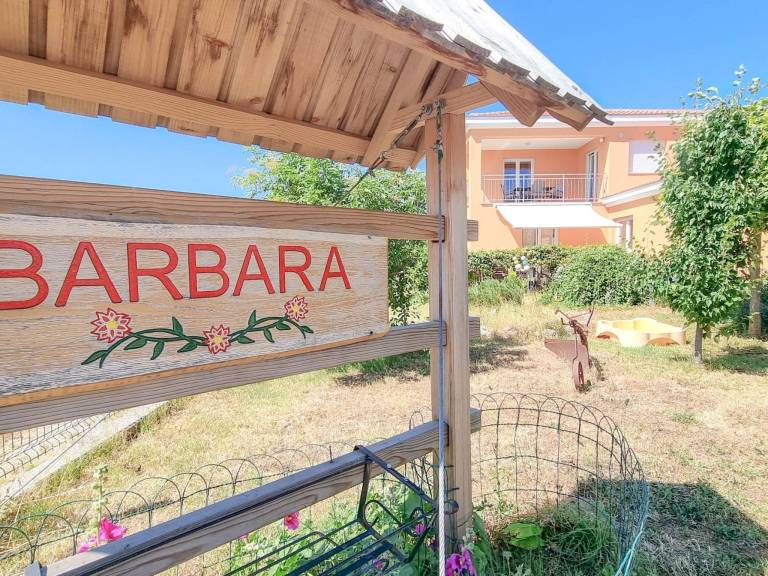 Rental apartment with barbecue & patio in Novigrad