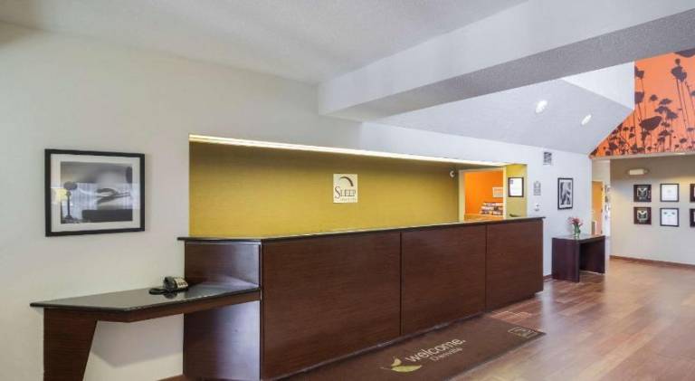 Sleep Inn & Suites — photo 4