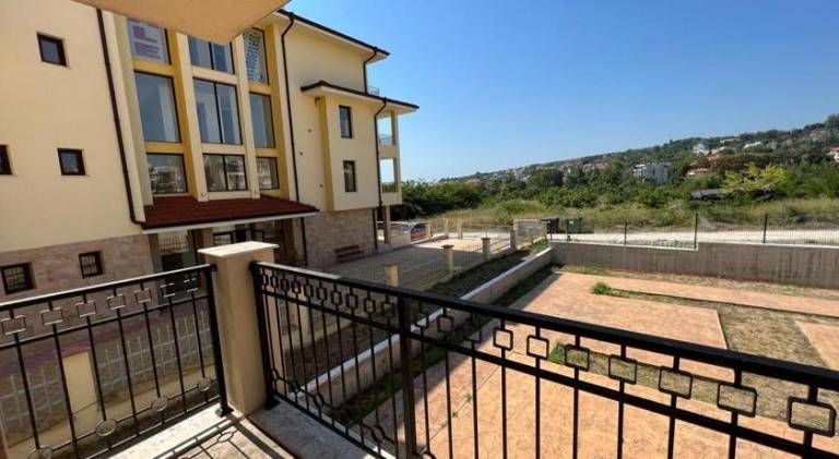 Apartment with patio, garden & private pool — photo 5