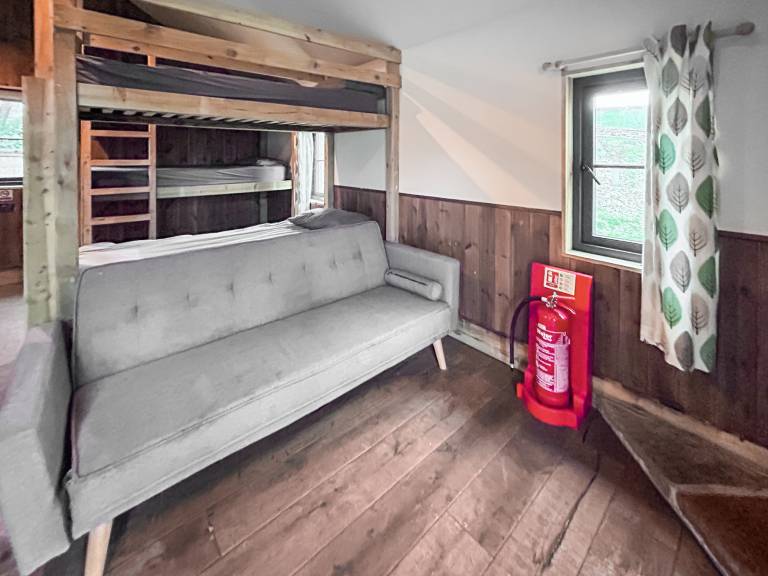 Family-friendly pleasant cottage with BBQ, garden & jacuzzi | Pets allowed — photo 3