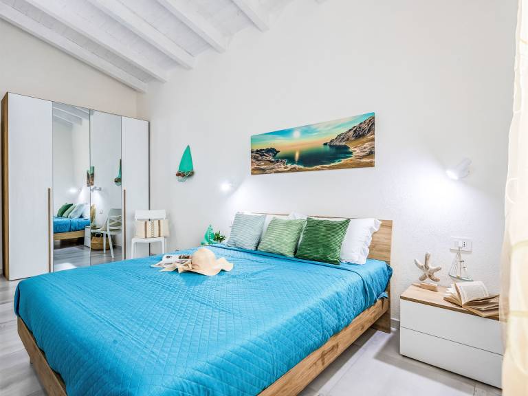 Apartment with patio & pool | Sea view — photo 4