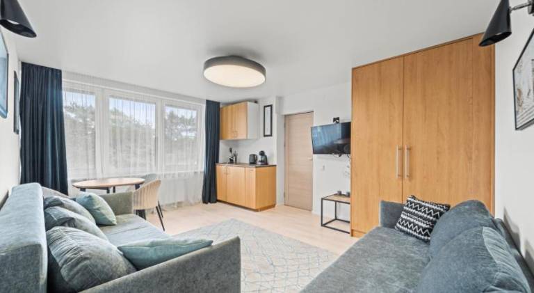 Serviced apartment with yard & terrace — photo 2
