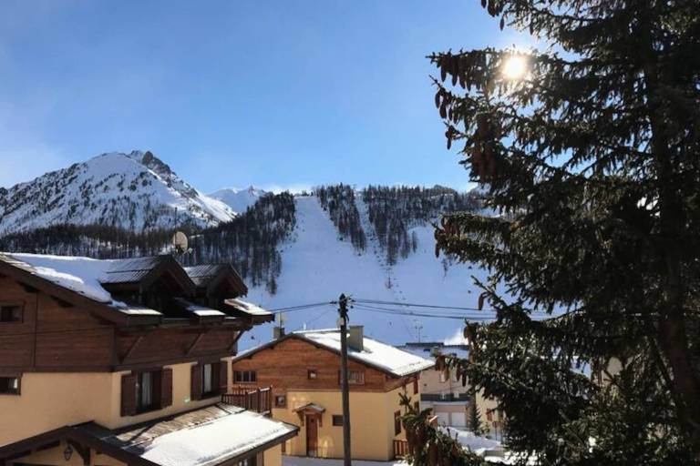 Charming apartment | Ski nearby | Dogs allowed in Briançon