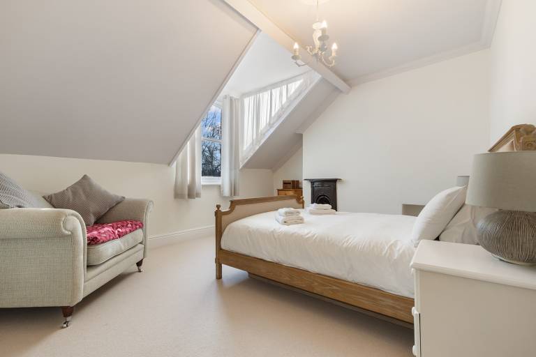 Fully equipped spacious house with patio, fast internet & garden | Near York Minster | Pet-friendly — photo 3