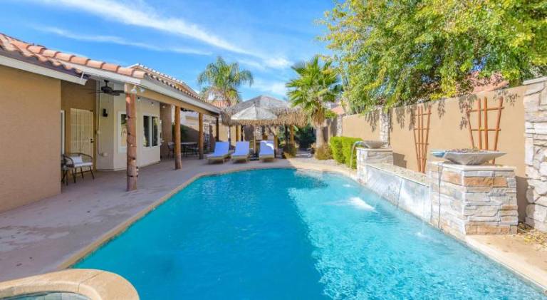 House with pool & hot tub | Good for workation | Pets are welcome — photo 4