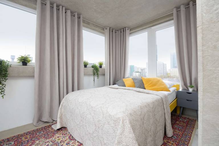 Family-friendly holiday apartment with fast internet | Near Próżna Street | Pet-friendly in Warsaw