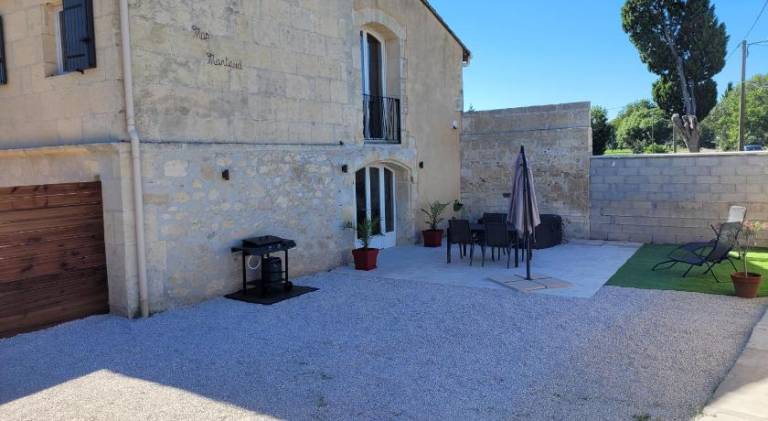 House with jacuzzi in Arles