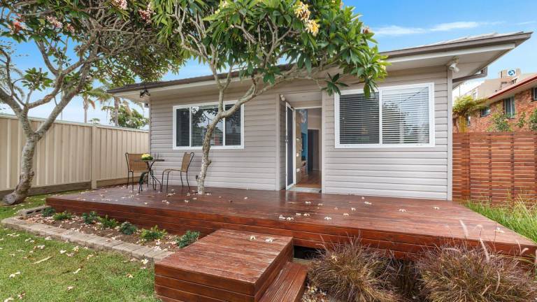 House  Coomba Park