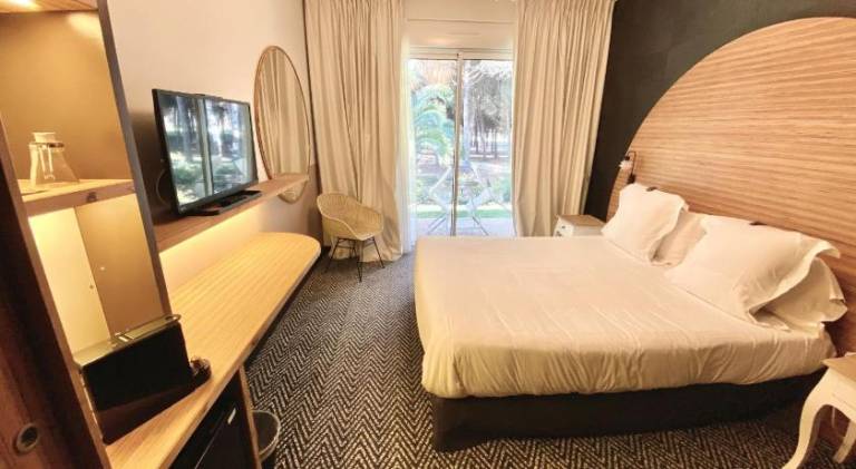 GOLF HOTEL — photo 2