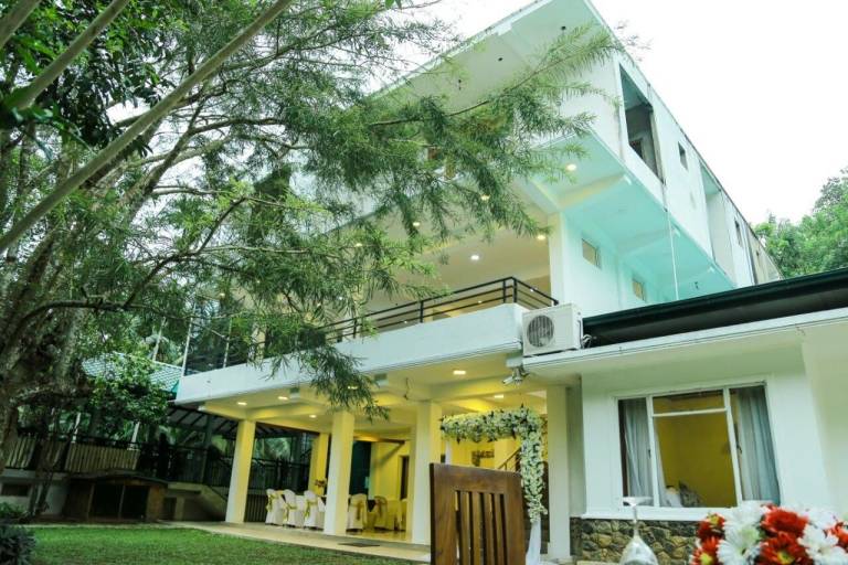1000 m² Villa