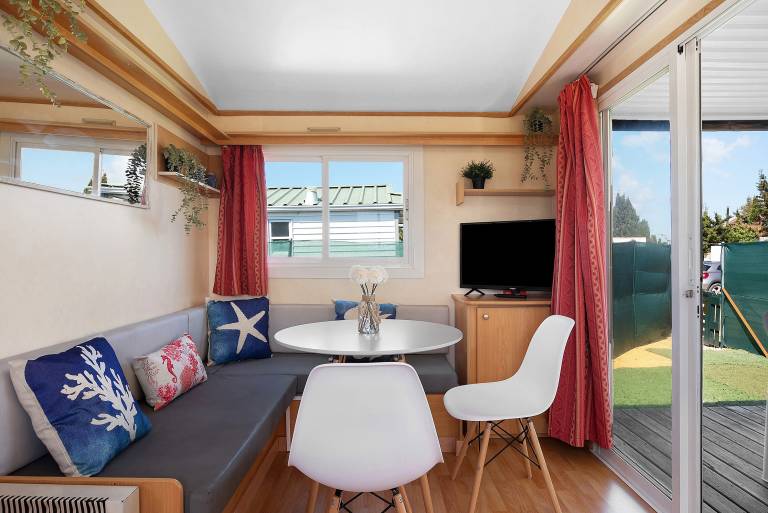 Mobile Home 'Natural Casita Palmar' with Private Terrace, Wi-Fi and Air Conditioning — photo 3