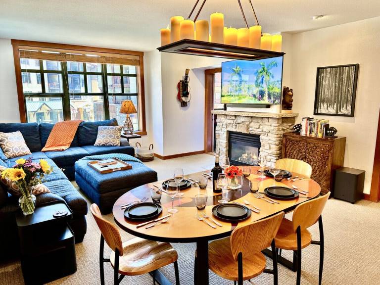 Condo  Mammoth Lakes