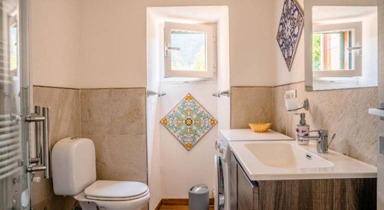Holiday apartment with 2 rooms for 5 persons — photo 4