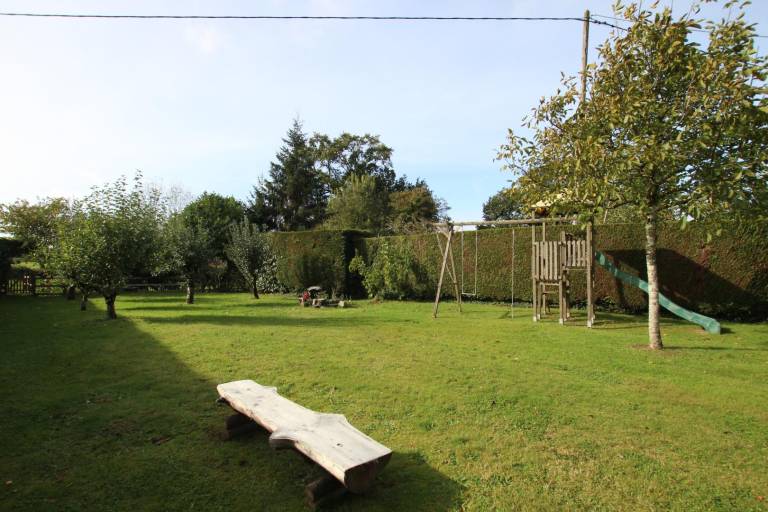 Gite with terrace, barbecue & garden — photo 5