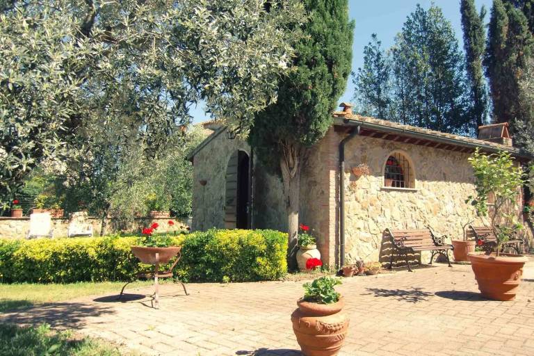Casa Montescudaio